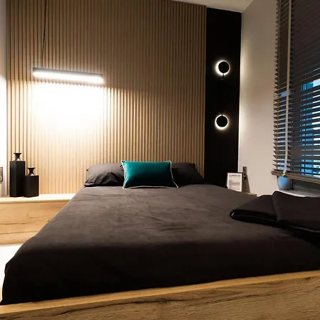 Plac Unii Апартаменты *